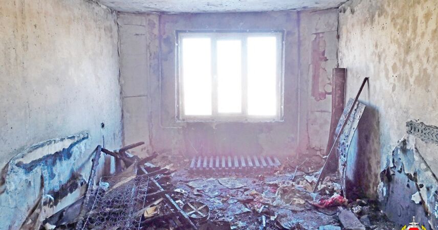 Сгорела дотла: зарядка, оставленная на ночь, стала причиной пожара в квартире в Лунинце