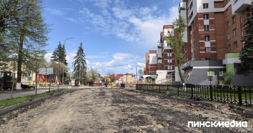 Что скрывал асфальт в центре Пинска: под городской мостовой нашли жилье трехвековой давности и кости