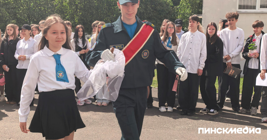 Точка в учебном году: школы Пинска отправили учеников на каникулы и готовятся к летней модернизации
