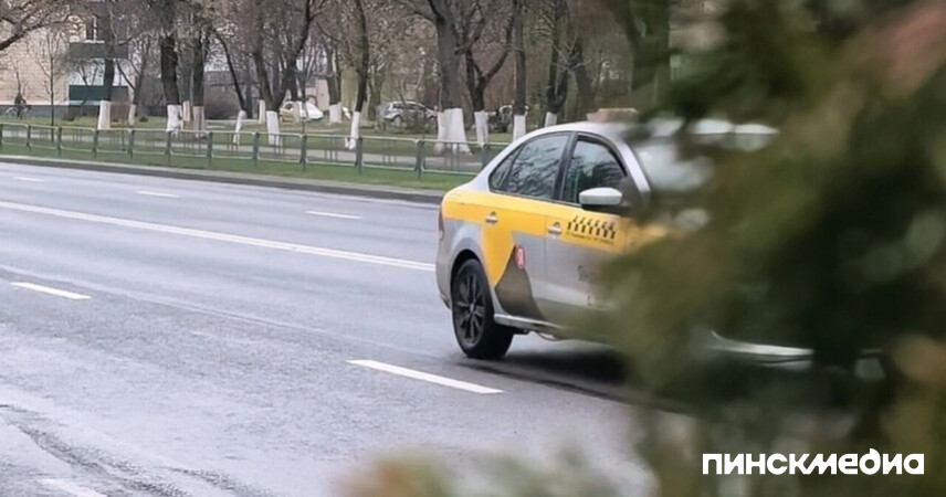 Новые правила такси в Беларуси: цена «от борта» и право пассажира выбирать способ оплаты